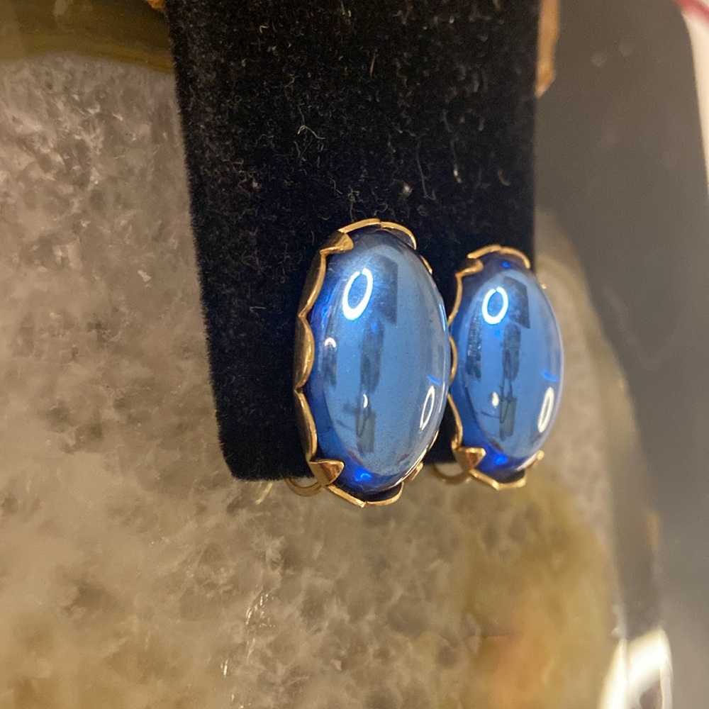 Sold EmJ Emmons vintage blue & gold clip on earrings 1" 1949-55 - Picture 3 of 15